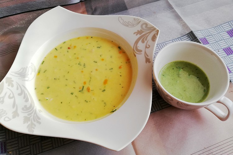 Selleriesuppe mit Safran