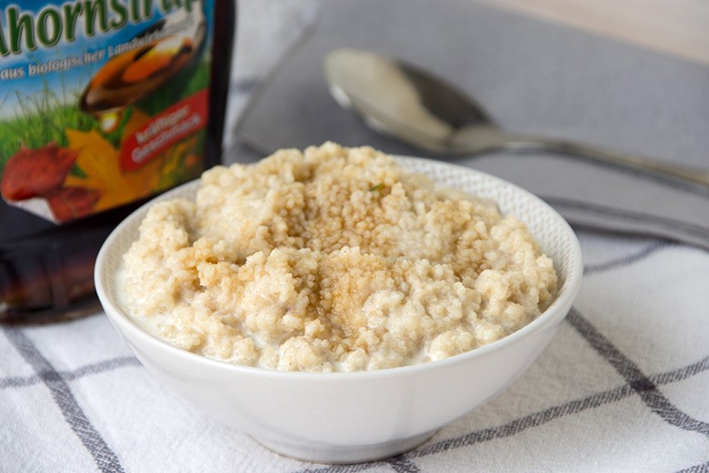 Hirsebrei mit Mandelmilch