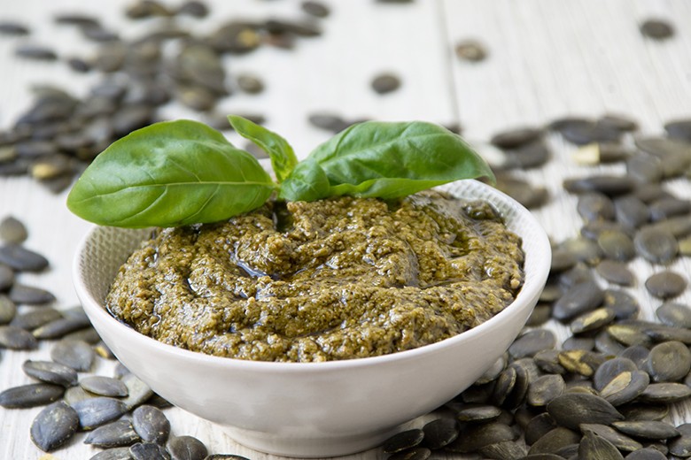 Kürbiskernpesto mit Kürbiskernöl