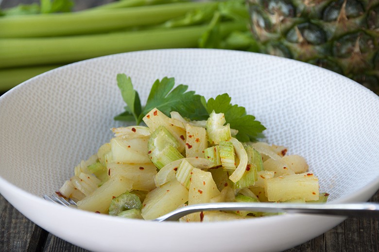 Staudensellerie-Ananas-Salat