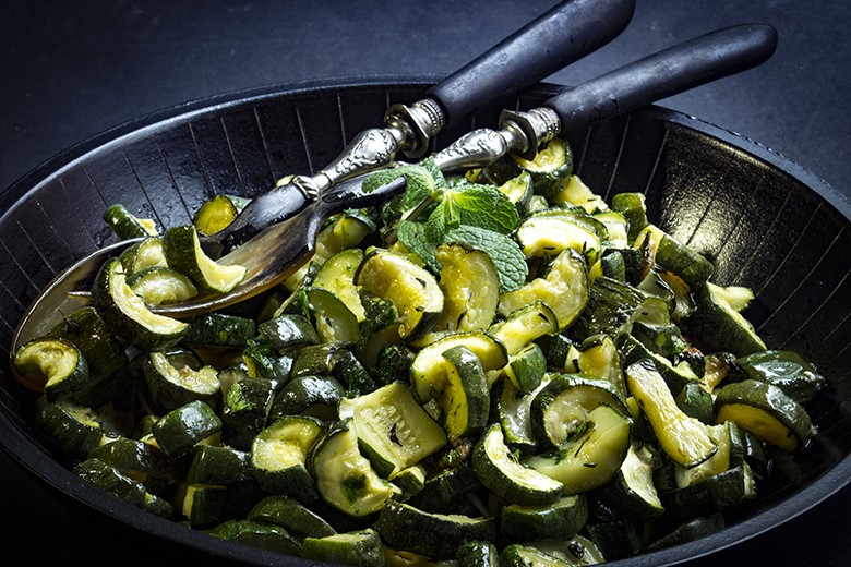 Zucchinisalat mit Minze
