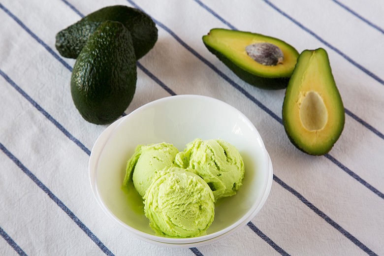 Avocado Eis mit Sahne