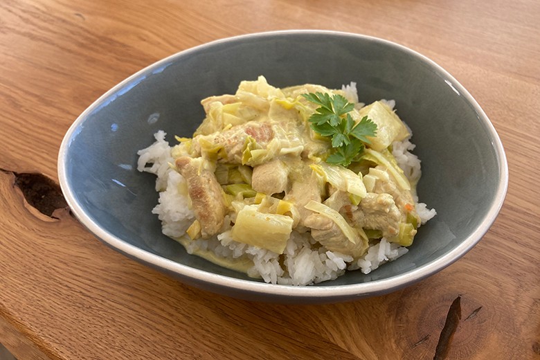 Putencurry mit Ananas