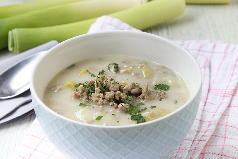 Käse-Lauch-Suppe mit Frischkäse