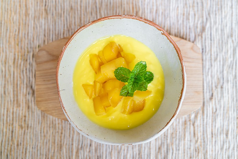 Mangocreme nach karibischer Art