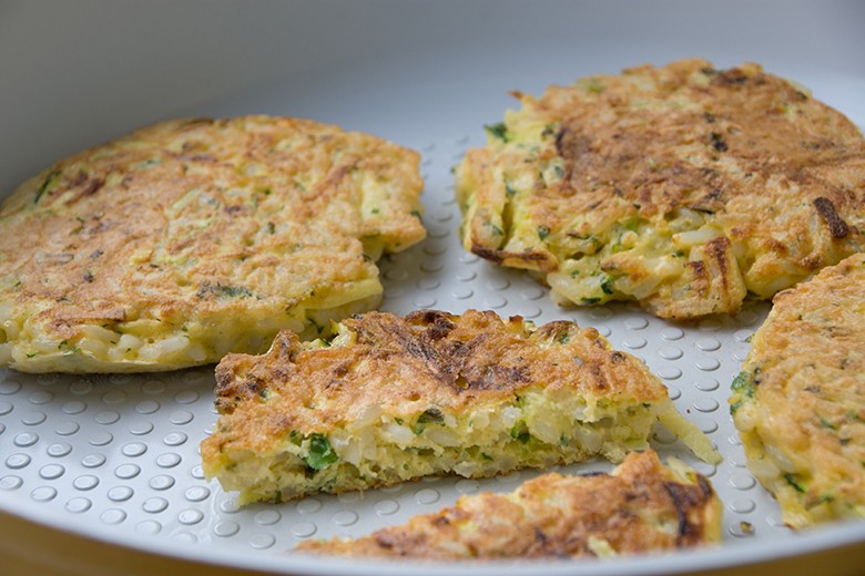Gebratene Zucchini-Reis-Puffer