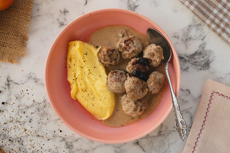 Köttbullar mit Kartoffelpüree