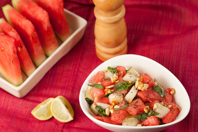 Wassermelonen-Gurken-Minzsalat