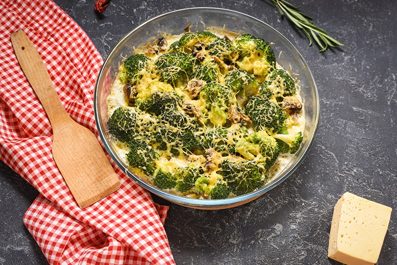 Brokkoli-Cheddar-Eierauflauf