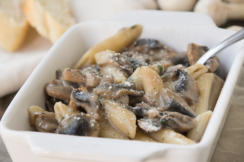 Macaroni in Pilzrahmsauce