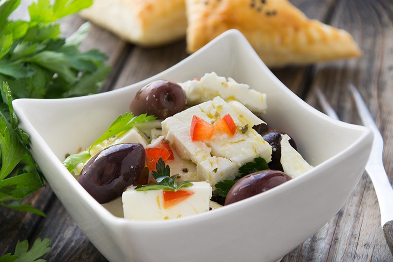 Eingelegter griechischer Schafskäse