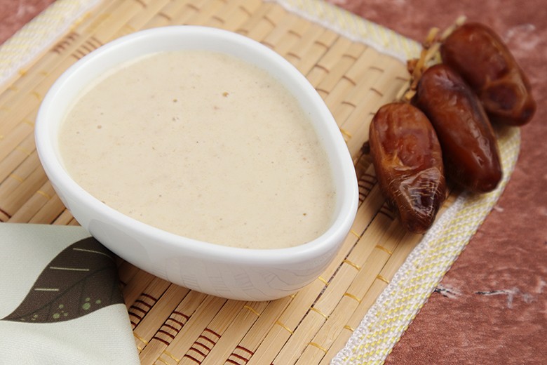Pikanter Dattel-Frischkäse-Dip - Rezept