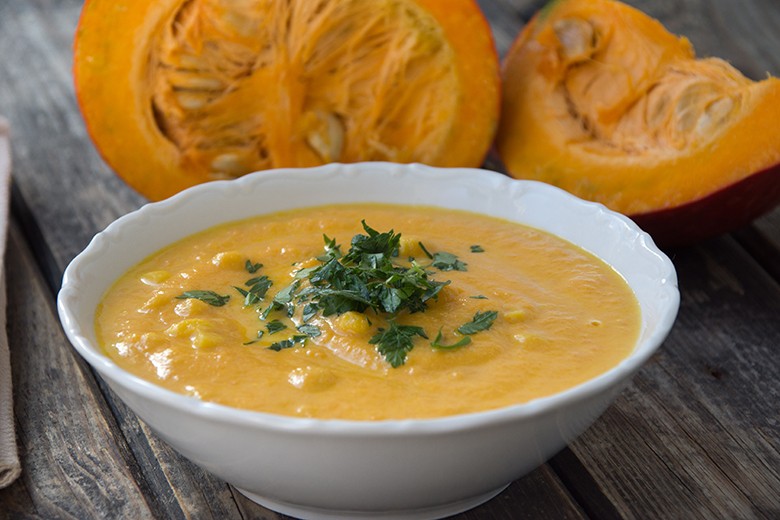 Kürbissuppe mit Mais