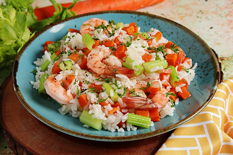 Reissalat mit Garnelen