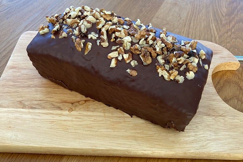 Walnusskuchen mit Schokostückchen
