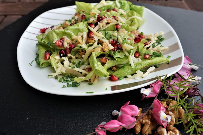 Blattsalat mit Granatapfel