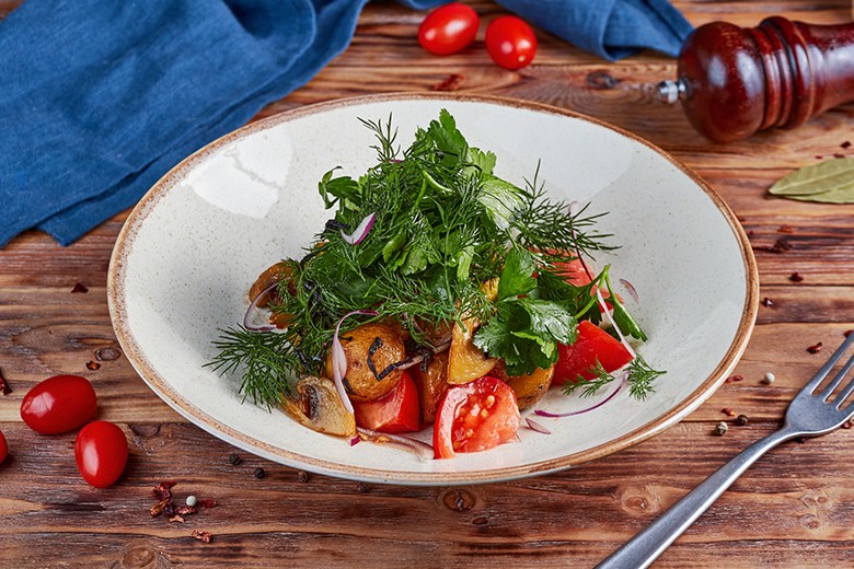 Bratkartoffelsalat mit Tomaten