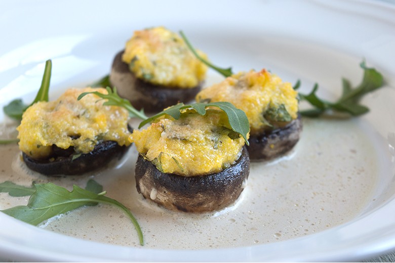 Champignons mit Polentafüllung