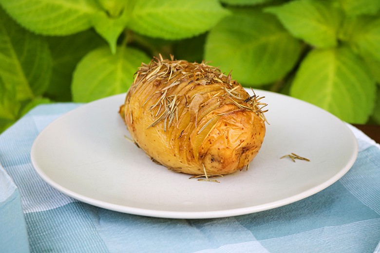 Einfache Hasselback-Kartoffeln