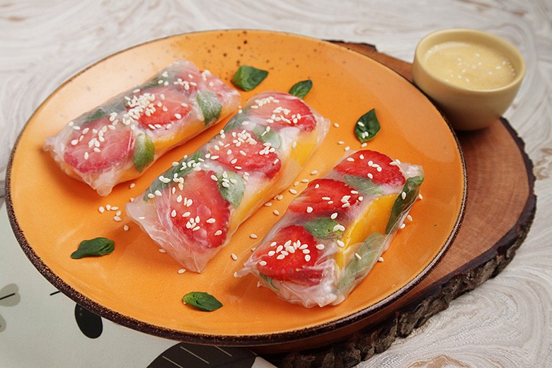 Fruity Summer Rolls