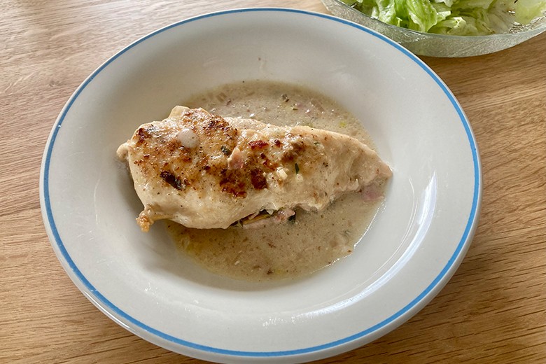 Omas gefüllte Hähnchenbrust