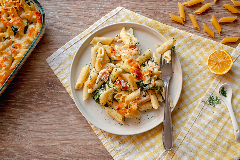 Nudelauflauf mit Lachs und Spinat