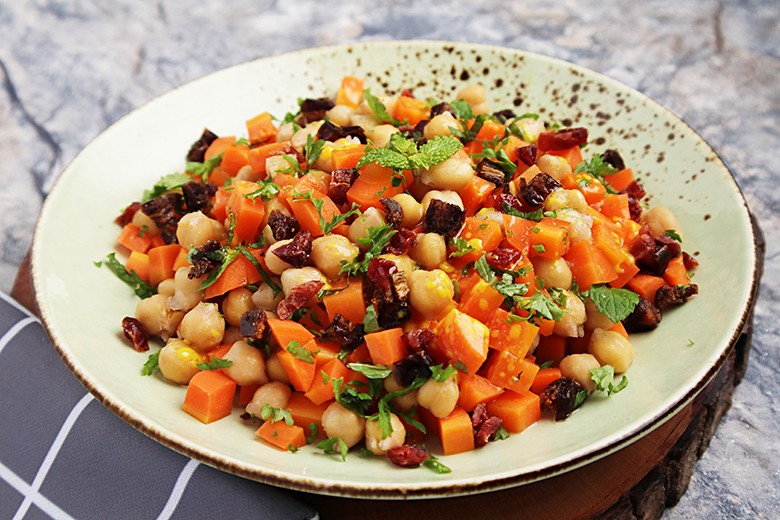 Arabischer Kichererbsensalat