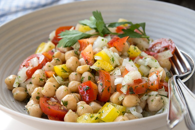 Spanischer Kichererbsensalat
