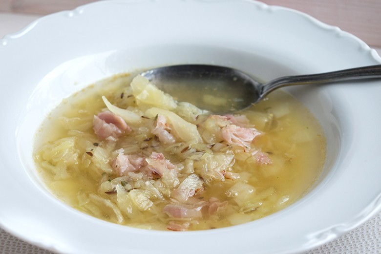 Weißkohlsuppe