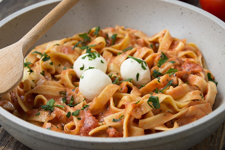 Schnelle Tomaten-Mozzarella-Soße
