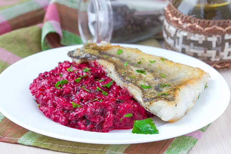 Gebratenes Barschfilet mit Rüben-Kartoffel-Püree