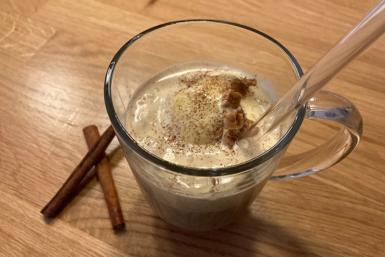 Winterlicher Eiskaffee