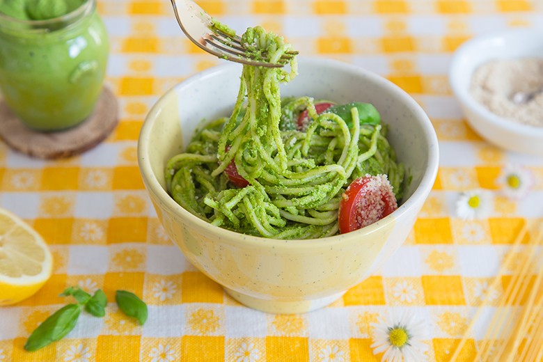 Spaghetti mit Kräutersoße