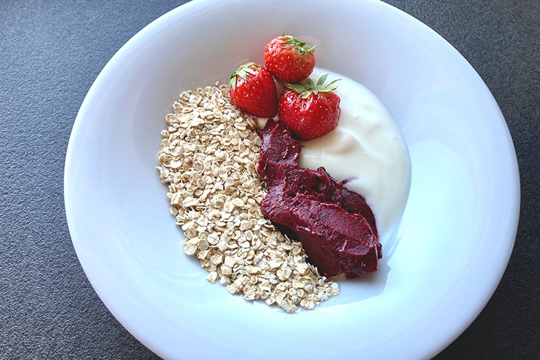 Hafer-Beeren-Bowl