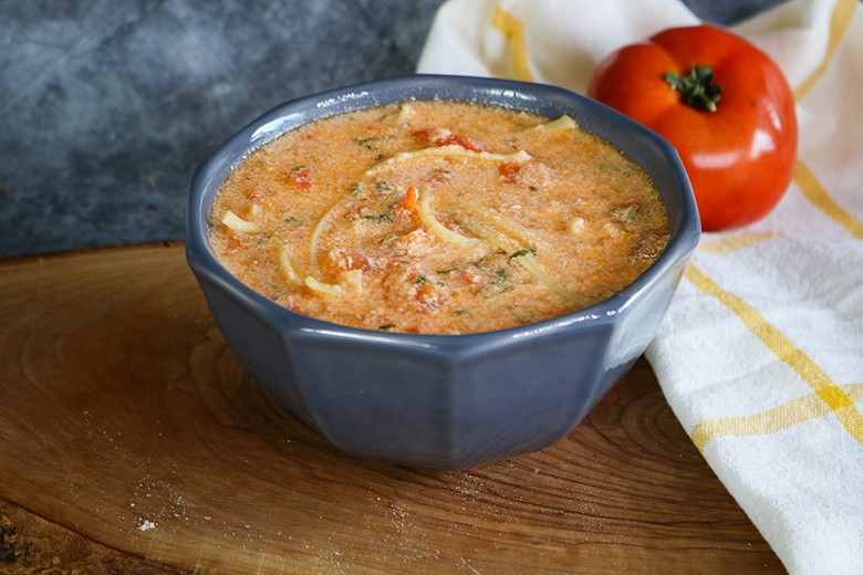 Italienische Eiersuppe