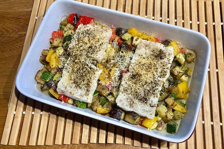 Fischfilet auf Ofengemüse