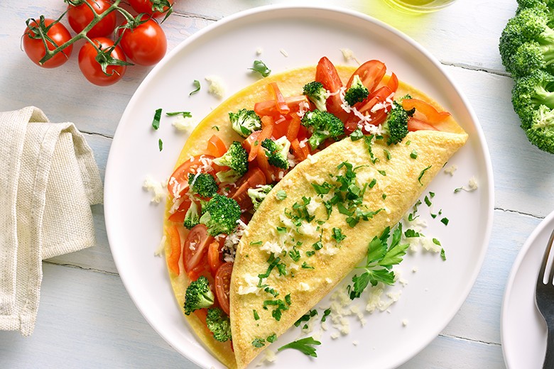 Omelett mit Brokkoli und Tomaten