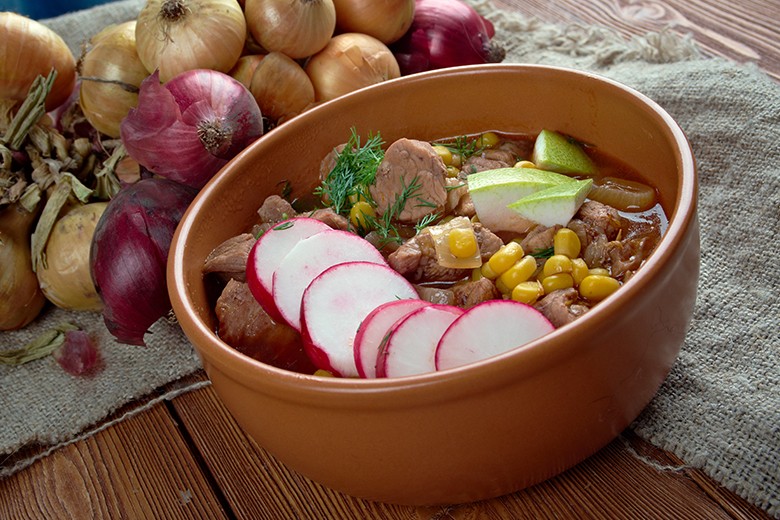 Pozole Rojo - Mexikanischer Maiseintopf
