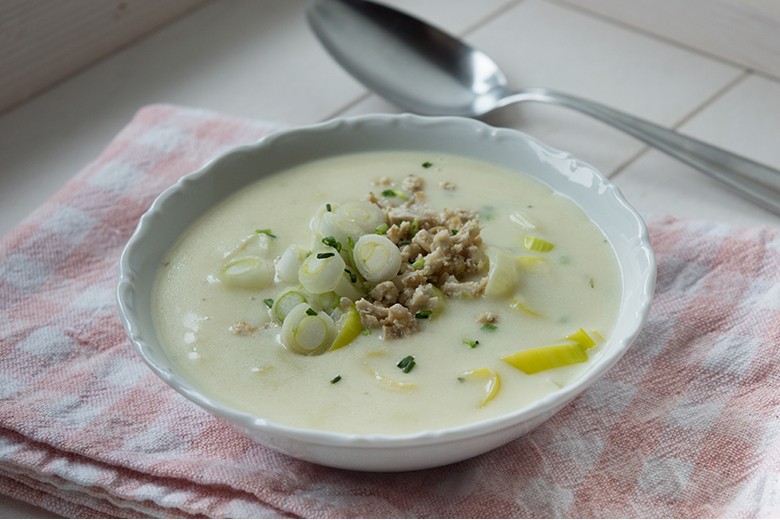 Lauch-Hackfleisch-Suppe