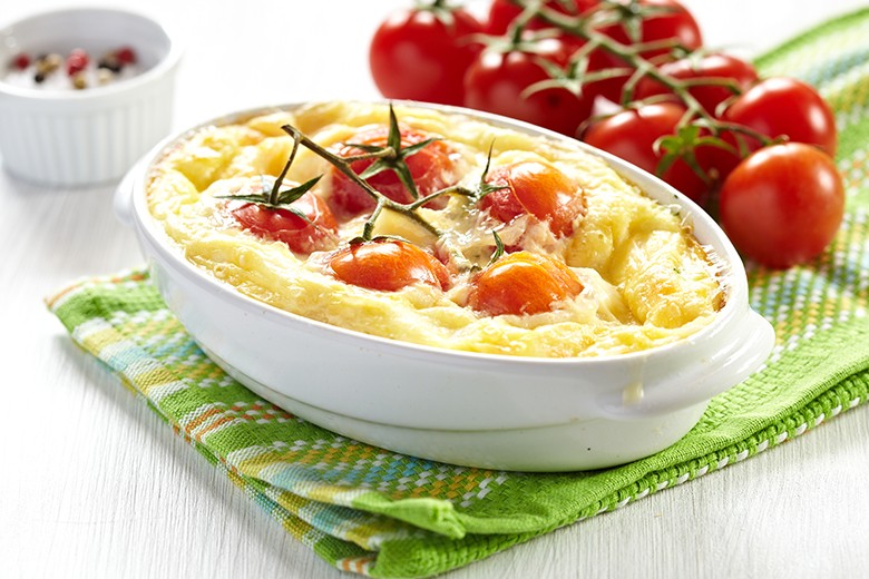 Tomatengratin mit Käse und Zucchini