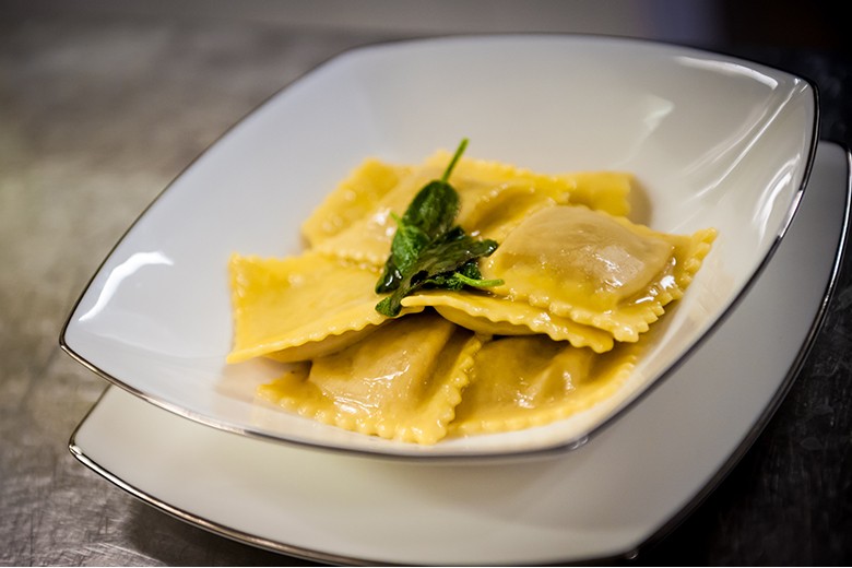 Ravioli mit Parmesanfüllung