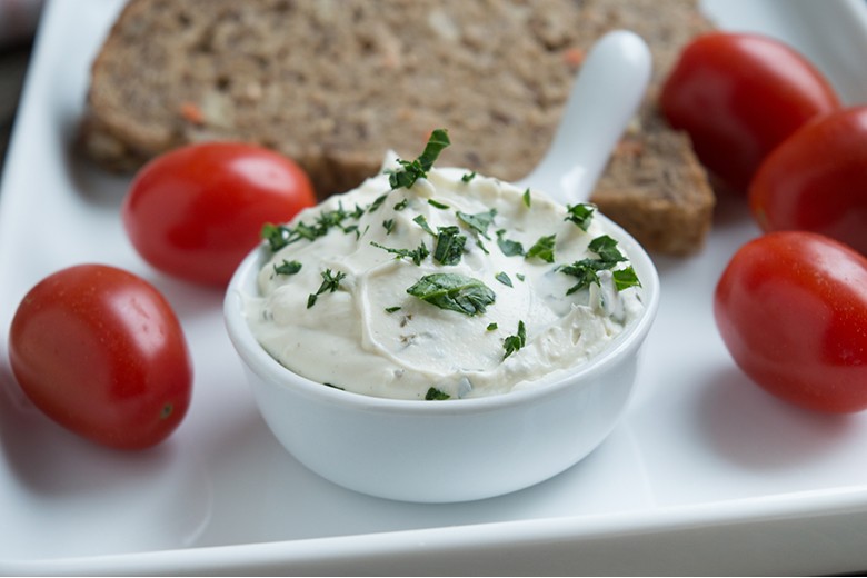 Dip mit Schafskäse