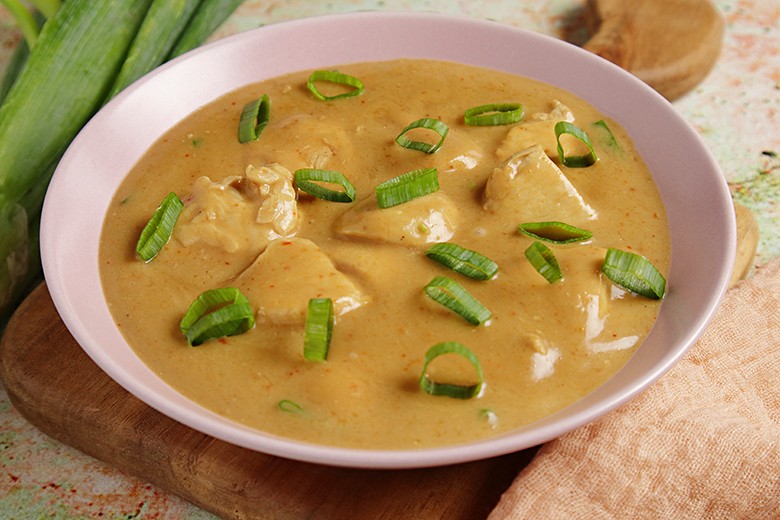 Hähnchen in Erdnusssauce