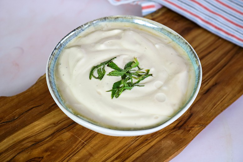 Limetten-Dressing mit saurer Sahne