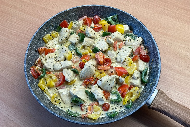 Low Carb Hähnchen-Gemüse-Pfanne