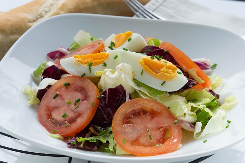 Gartensalat mit Senfdressing