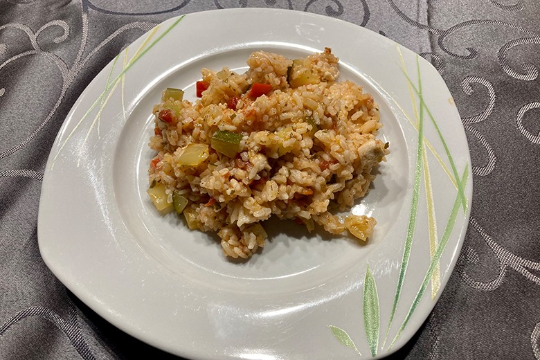 Hähnchen-Gemüse-Pfanne mit Reis