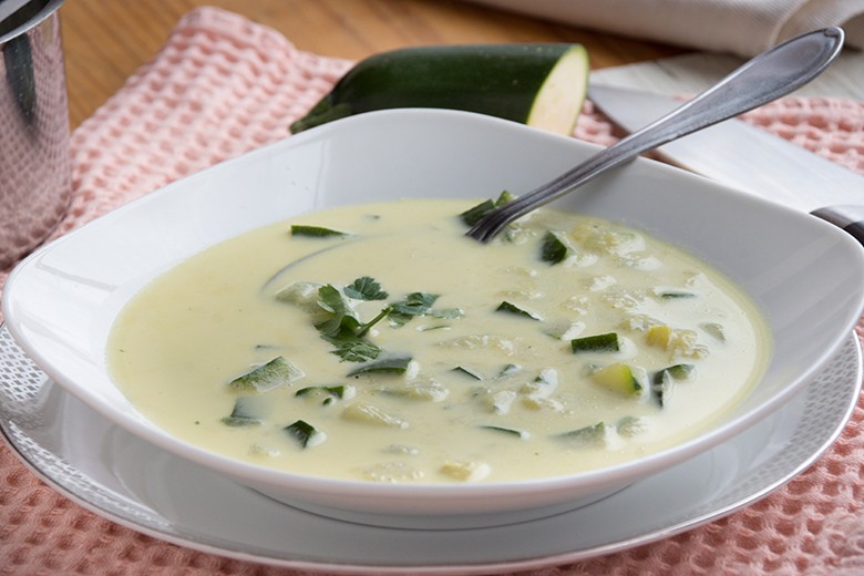 Zucchini-Suppe