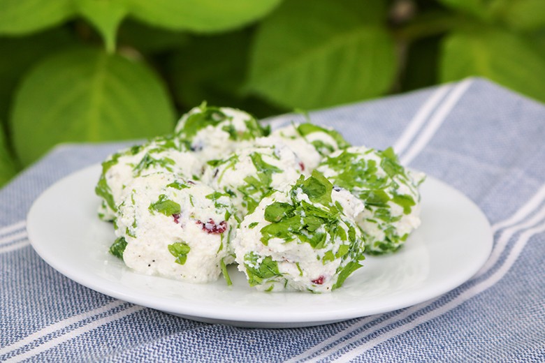 Vegane Frischkäsekugeln