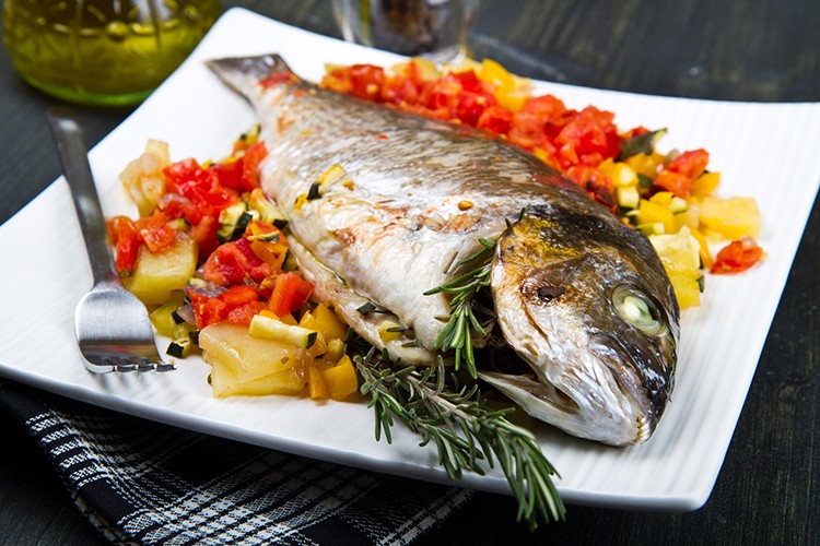 Dorade mit Gemüse